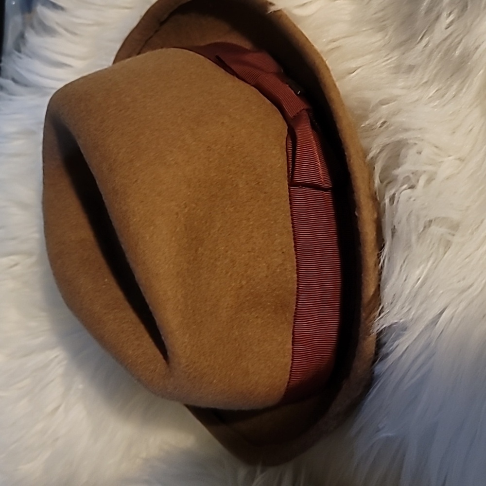 New Era Hat Whear w / Burgundy Sash